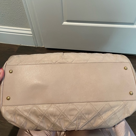 Authentic Chanel Iridescent calfskin Chic quilt bowling bag - Picture 11 of 16